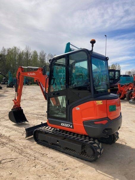 Kubota KX027-4 - Mini escavadeira: foto 4 Kubota KX027-4 - Mini escavadeira: foto 4