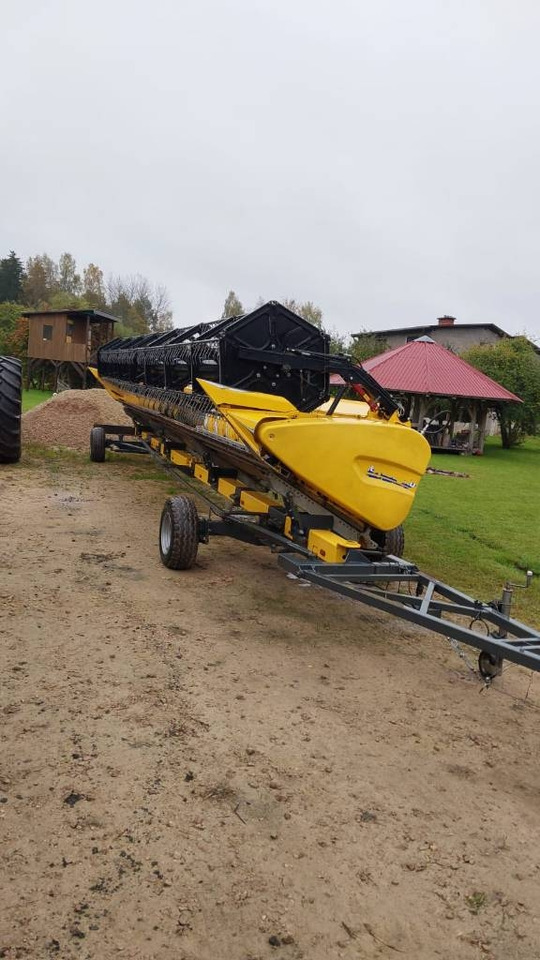 New Holland CR 9.90  - Ceifeira debulhadora: foto 5 New Holland CR 9.90  - Ceifeira debulhadora: foto 5