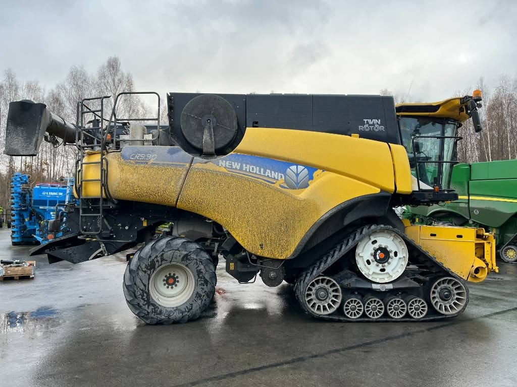 New Holland CR 9.90 - Ceifeira debulhadora: foto 5 New Holland CR 9.90 - Ceifeira debulhadora: foto 5