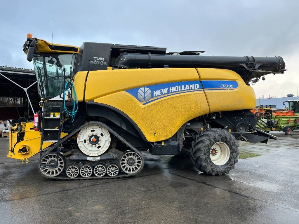 New Holland CR 9.90 - Ceifeira debulhadora: foto 2 New Holland CR 9.90 - Ceifeira debulhadora: foto 2