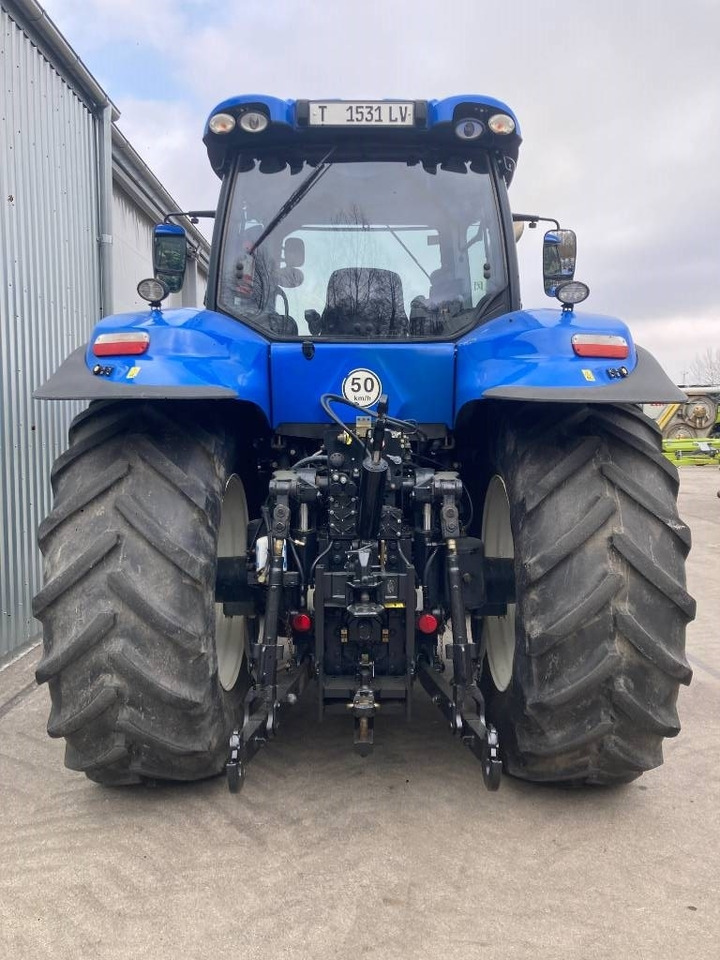 New Holland T 8.320 AC  - Trator: foto 4 New Holland T 8.320 AC  - Trator: foto 4