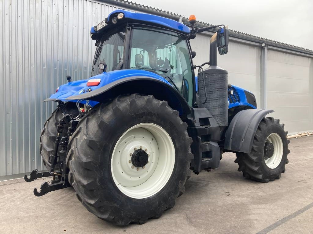 New Holland T 8.320 AC  - Trator: foto 3 New Holland T 8.320 AC  - Trator: foto 3