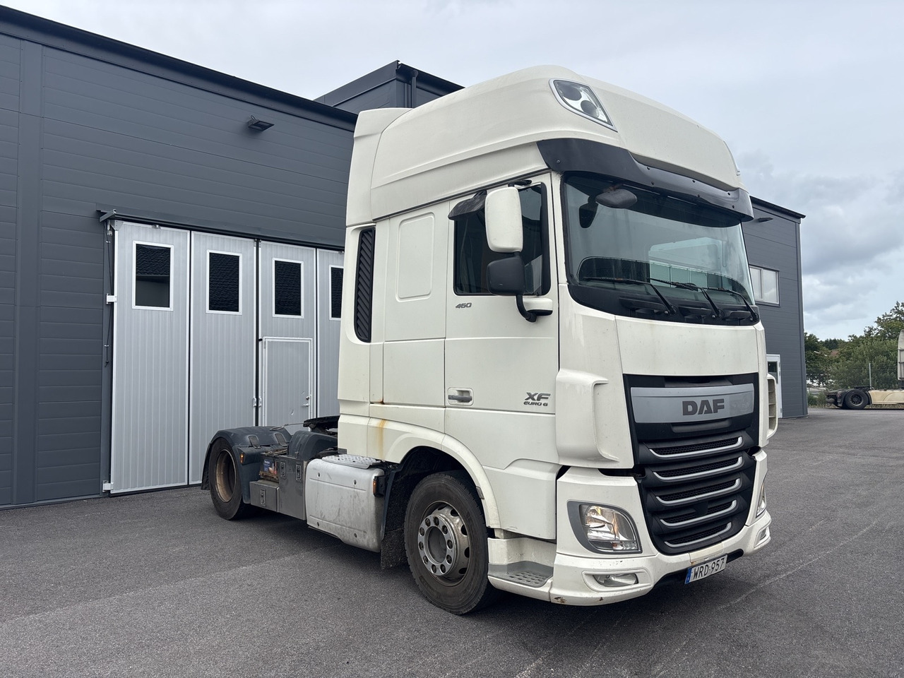 Dragbil DAF XF 460 4x2 FT -2015 | Super Space Cab - Tractor: foto 1 Dragbil DAF XF 460 4x2 FT -2015 | Super Space Cab - Tractor: foto 1