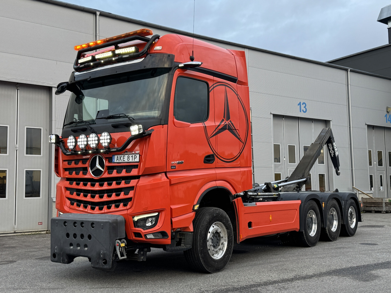 Tridemväxlare Mercedes-Benz Arocs 3758 -2023 | JOAB 24 ton | Plogutrustad - Caminhão polibenne: foto 1 Tridemväxlare Mercedes-Benz Arocs 3758 -2023 | JOAB 24 ton | Plogutrustad - Caminhão polibenne: foto 1