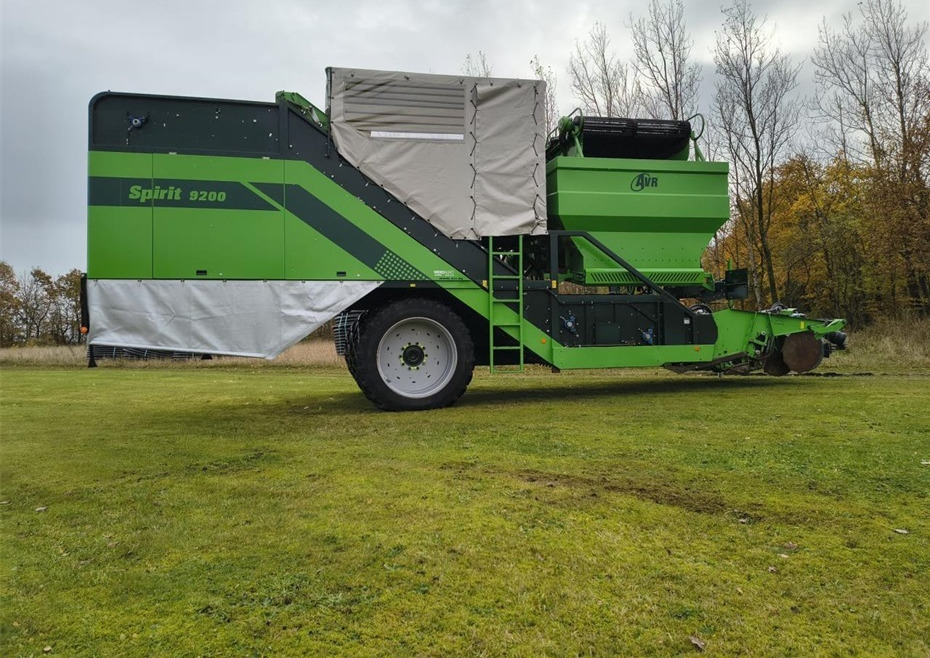 AVR Spirit 9200CR - Colheitadeira de batatas: foto 1 AVR Spirit 9200CR - Colheitadeira de batatas: foto 1