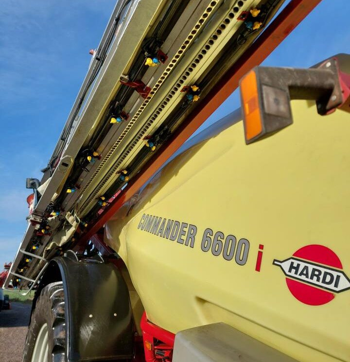 Hardi Commander 6600i - 36m Twin - Pulverizador de arrastar: foto 5 Hardi Commander 6600i - 36m Twin - Pulverizador de arrastar: foto 5