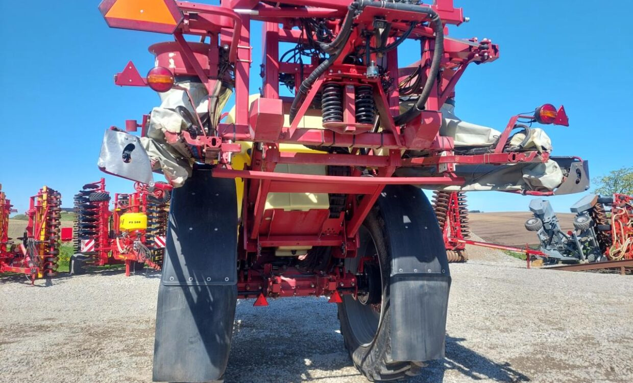 Hardi Commander 7000i - 28m Twin - Pulverizador de arrastar: foto 3 Hardi Commander 7000i - 28m Twin - Pulverizador de arrastar: foto 3