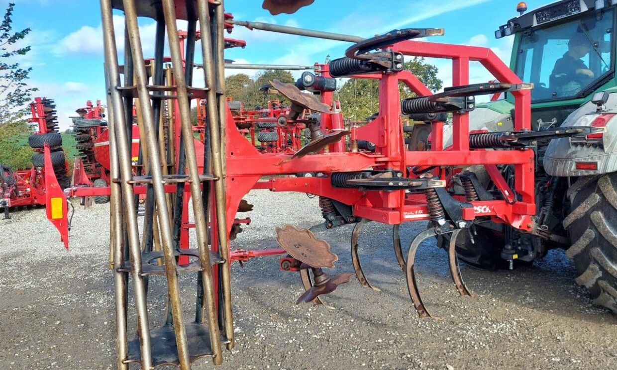 Horsch Terrano 4 FX - Grade: foto 3 Horsch Terrano 4 FX - Grade: foto 3