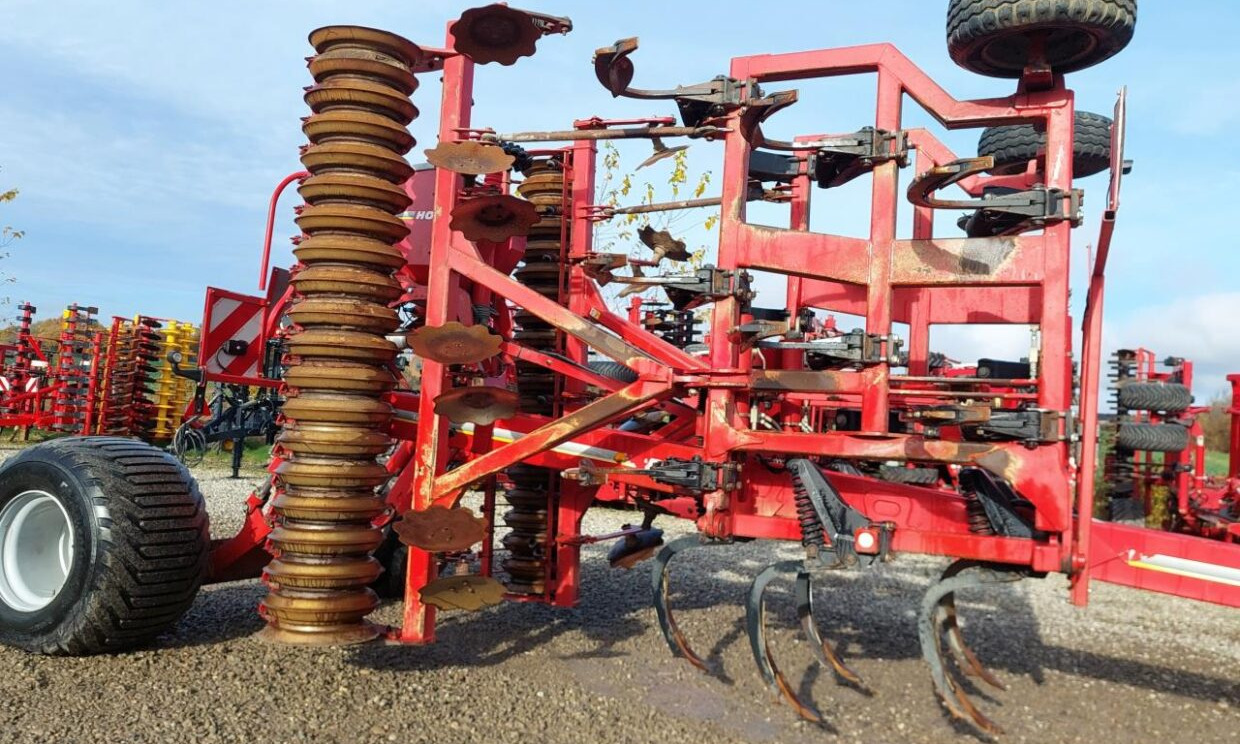 Horsch Terrano 6 FX med DouDrill - Grade: foto 4 Horsch Terrano 6 FX med DouDrill - Grade: foto 4