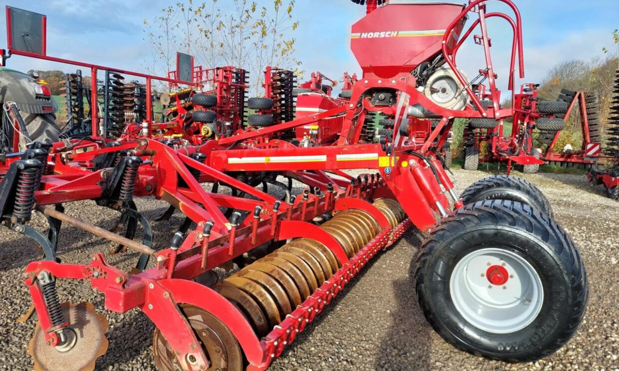 Locação de Horsch Terrano 6 FX med DouDrill Horsch Terrano 6 FX med DouDrill: foto 13