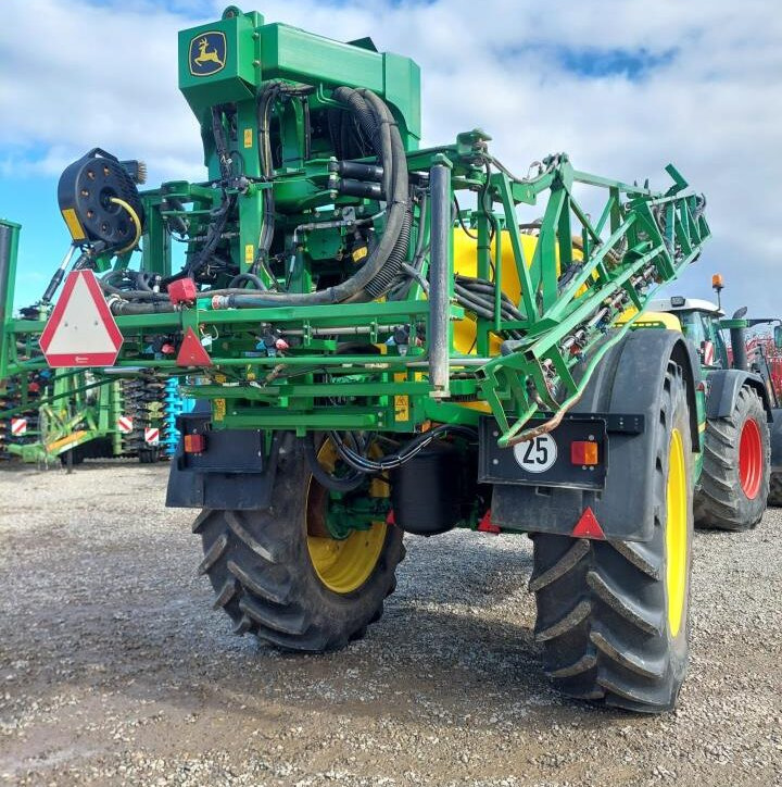 John Deere R962i - 28m - Pulverizador de arrastar: foto 4 John Deere R962i - 28m - Pulverizador de arrastar: foto 4