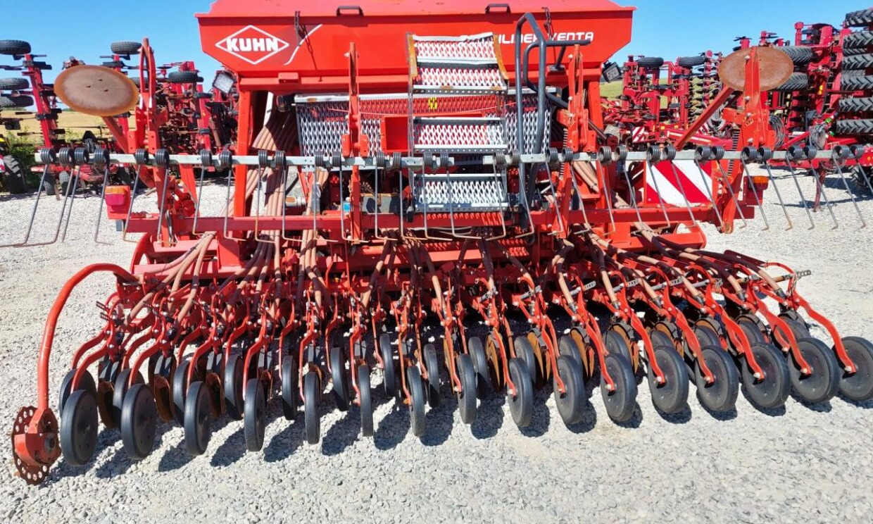 Kuhn NC 4000 / HR 4004 - Semeadora combinada: foto 2 Kuhn NC 4000 / HR 4004 - Semeadora combinada: foto 2