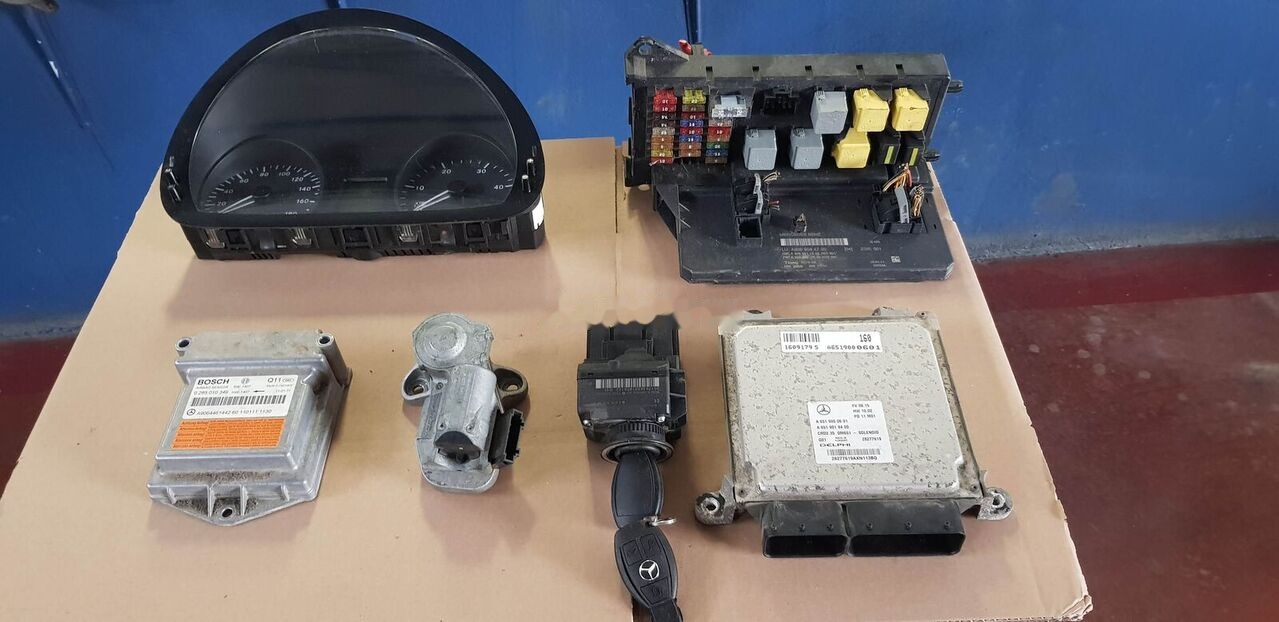 Delphi CRD2 .35 OM 651-SOLENOID Mercedes-Benz SPRIDER - Centralina electrónica de Caminhão: foto 1 Delphi CRD2 .35 OM 651-SOLENOID Mercedes-Benz SPRIDER - Centralina electrónica de Caminhão: foto 1