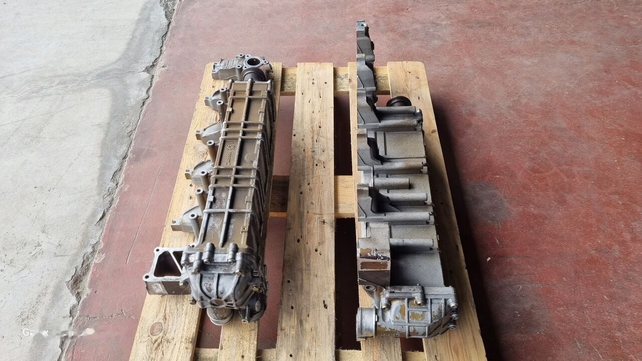 EXHAUST GAS COOLER Behr Mercedes-Benz ACTROS MP4 EURO 5-6 - Motor e peças de Caminhão: foto 1 EXHAUST GAS COOLER Behr Mercedes-Benz ACTROS MP4 EURO 5-6 - Motor e peças de Caminhão: foto 1