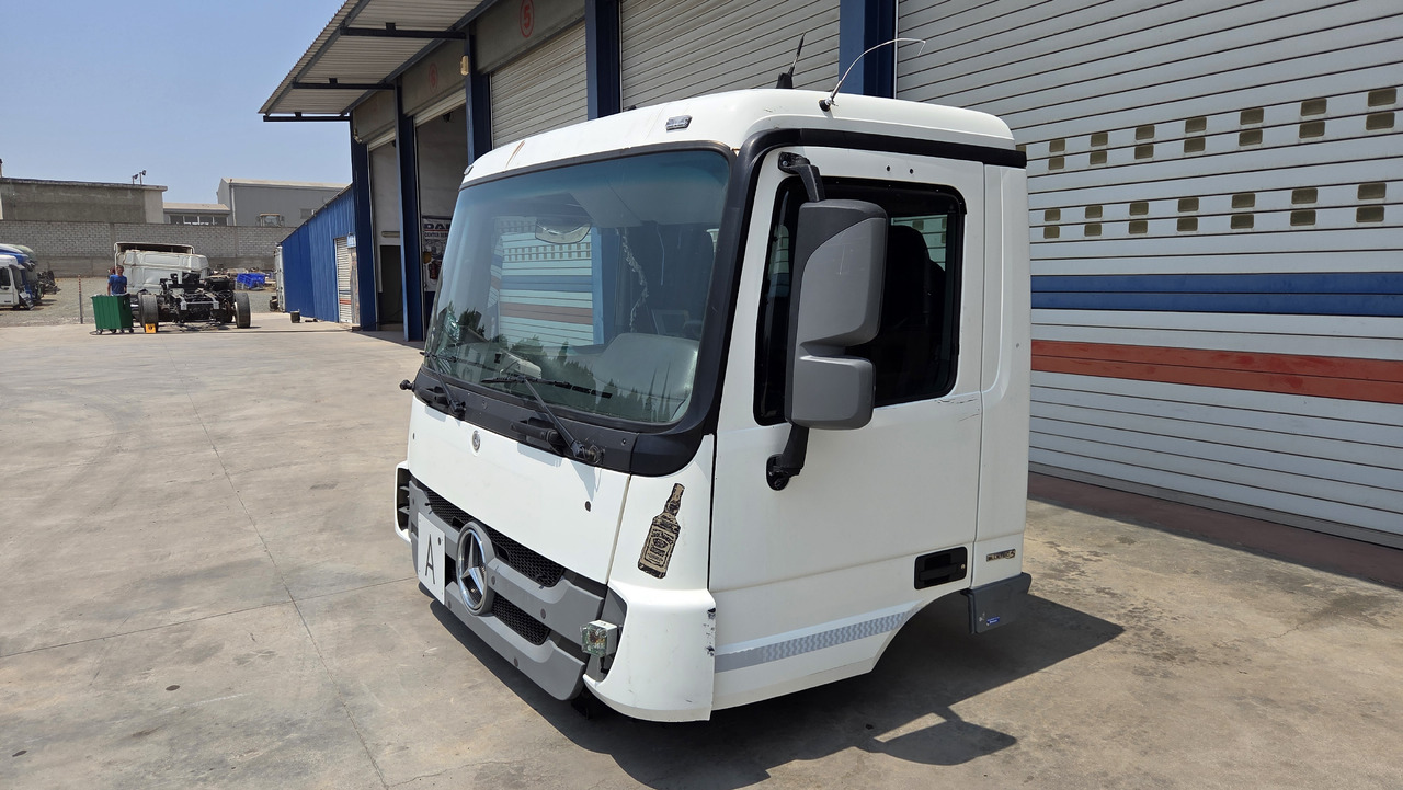 MERCEDES-BENZ ACTROS MP3 SHORT 9416002005 - Cabine: foto 2 MERCEDES-BENZ ACTROS MP3 SHORT 9416002005 - Cabine: foto 2