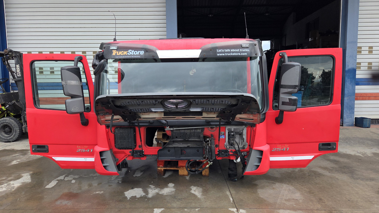 MERCEDES-BENZ CABIN ACTROS MP3 MEDIUM - Cabine de Caminhão: foto 5 MERCEDES-BENZ CABIN ACTROS MP3 MEDIUM - Cabine de Caminhão: foto 5