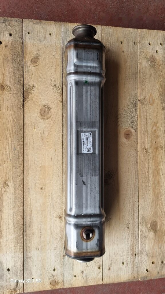 Mercedes-Benz EXHAUST GAS COULER A 4721401675 Mercedes-Benz ACTROS MP4 - Motor e peças de Caminhão: foto 4 Mercedes-Benz EXHAUST GAS COULER A 4721401675 Mercedes-Benz ACTROS MP4 - Motor e peças de Caminhão: foto 4