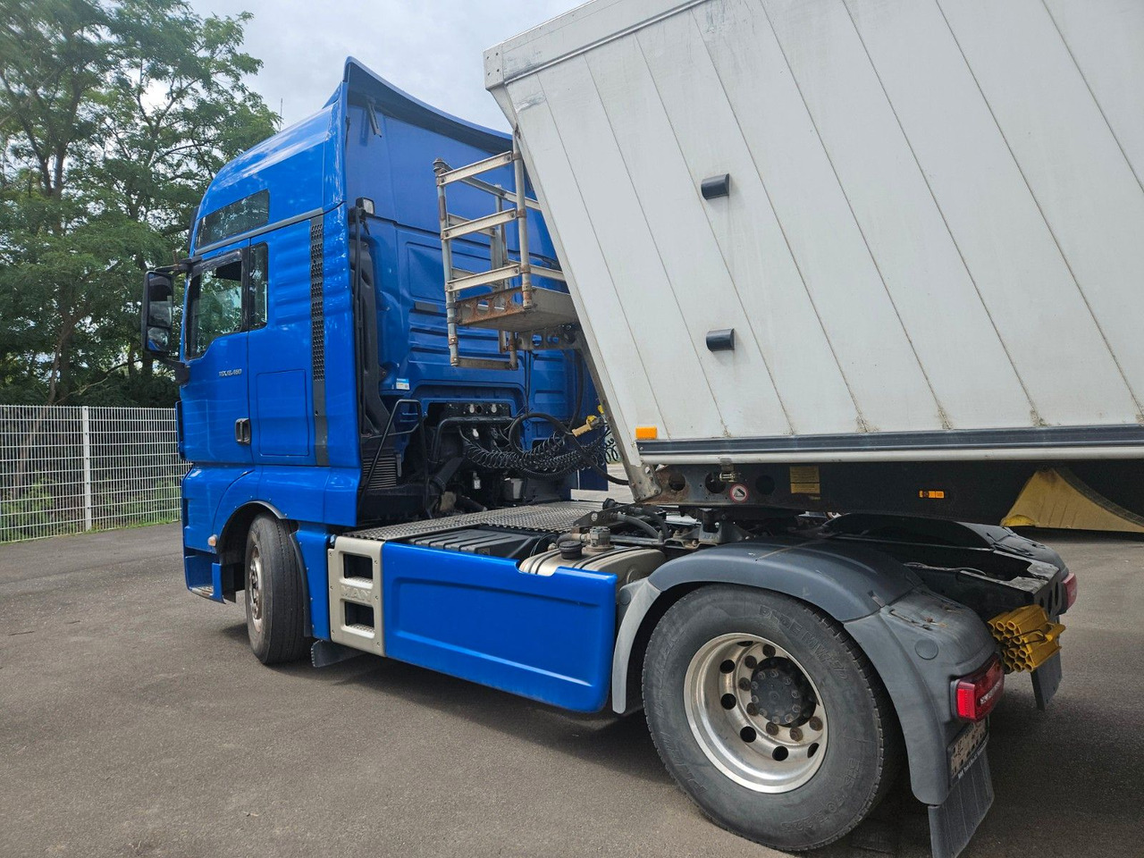 MAN TGX 18.460 XXL Kipp-, Schubbodenhydraulik - Tractor: foto 4 MAN TGX 18.460 XXL Kipp-, Schubbodenhydraulik - Tractor: foto 4