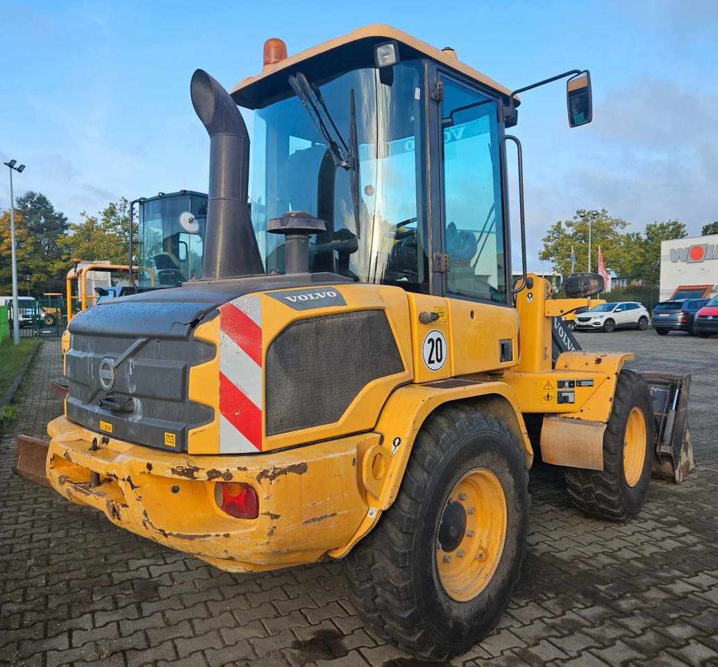 Volvo L30G Radlader mit Klappschaufel - Carregadeira de rodas: foto 3 Volvo L30G Radlader mit Klappschaufel - Carregadeira de rodas: foto 3