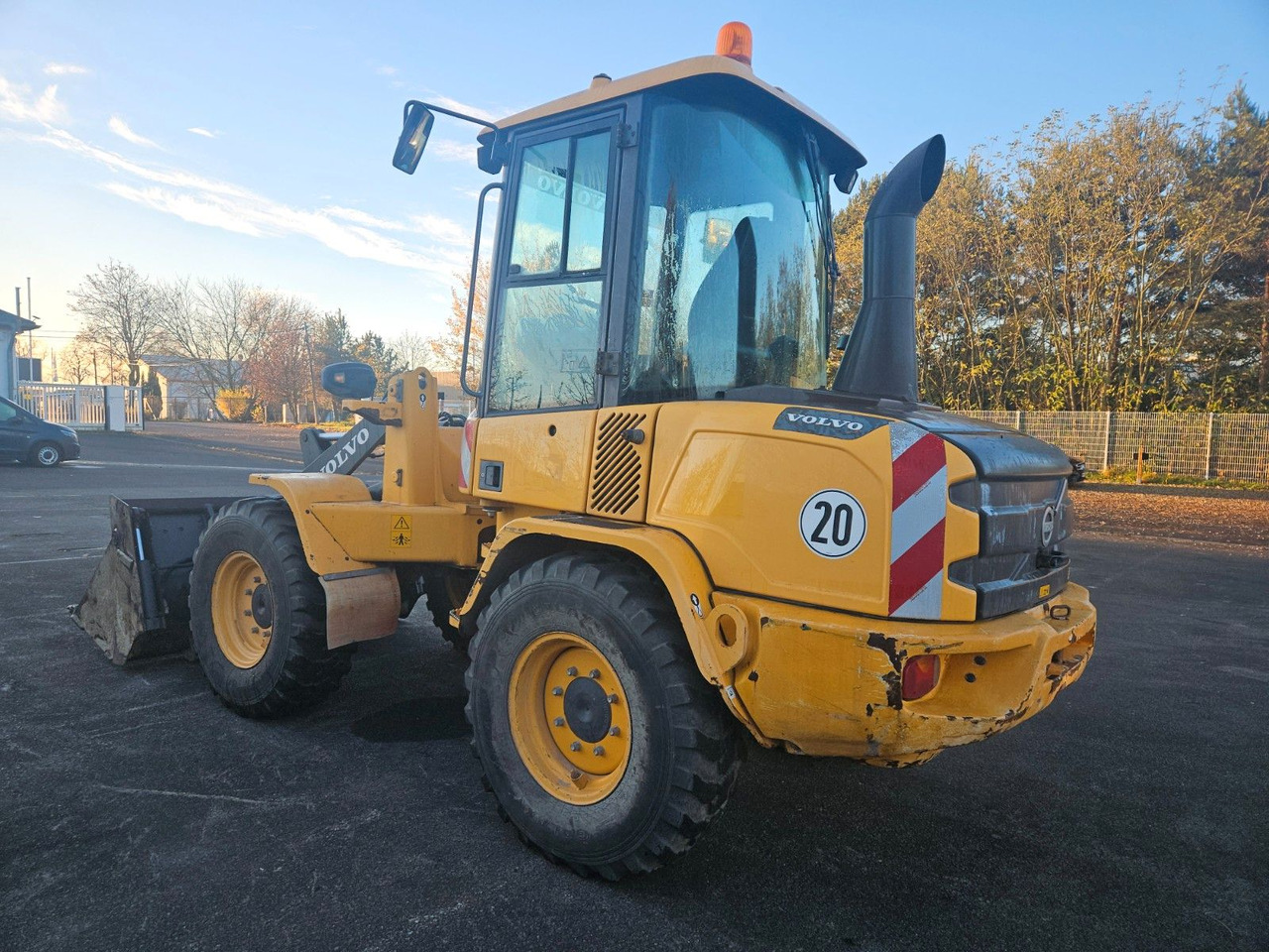 Volvo L30G Radlader mit Klappschaufel - Carregadeira de rodas: foto 4 Volvo L30G Radlader mit Klappschaufel - Carregadeira de rodas: foto 4