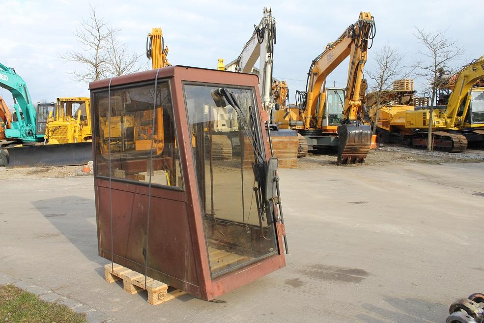 Case 1088 - Cabine de Máquina de construção: foto 3 Case 1088 - Cabine de Máquina de construção: foto 3