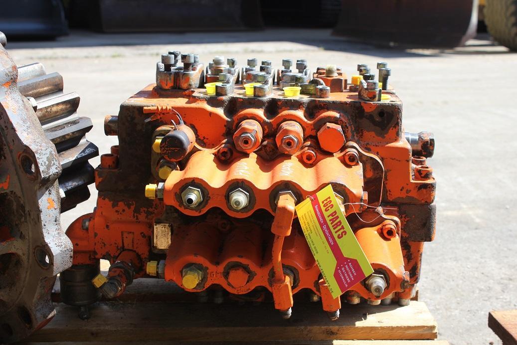 Hitachi FH 200-3 - Válvula hidráulica de Máquina de construção: foto 5 Hitachi FH 200-3 - Válvula hidráulica de Máquina de construção: foto 5