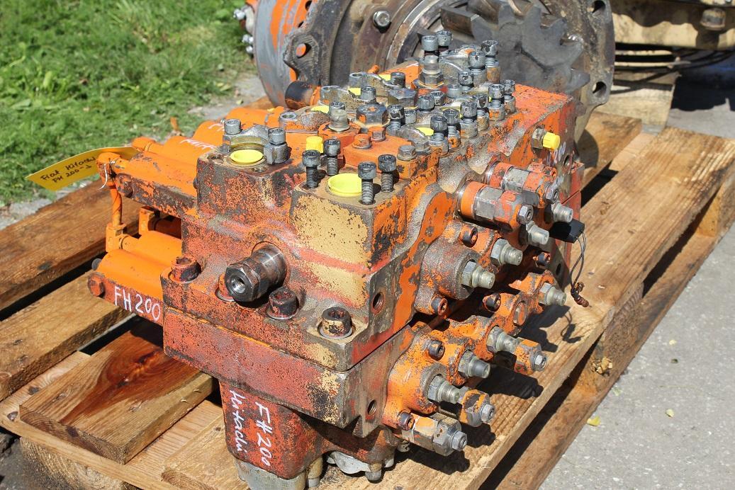 Hitachi FH 200-3 - Válvula hidráulica de Máquina de construção: foto 4 Hitachi FH 200-3 - Válvula hidráulica de Máquina de construção: foto 4