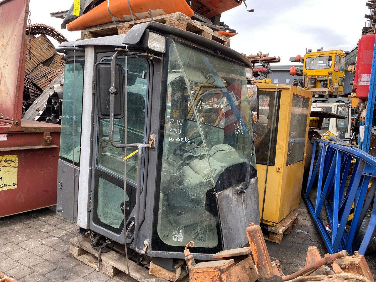 Hitachi ZW 150 - Cabine de Escavadeira: foto 1 Hitachi ZW 150 - Cabine de Escavadeira: foto 1