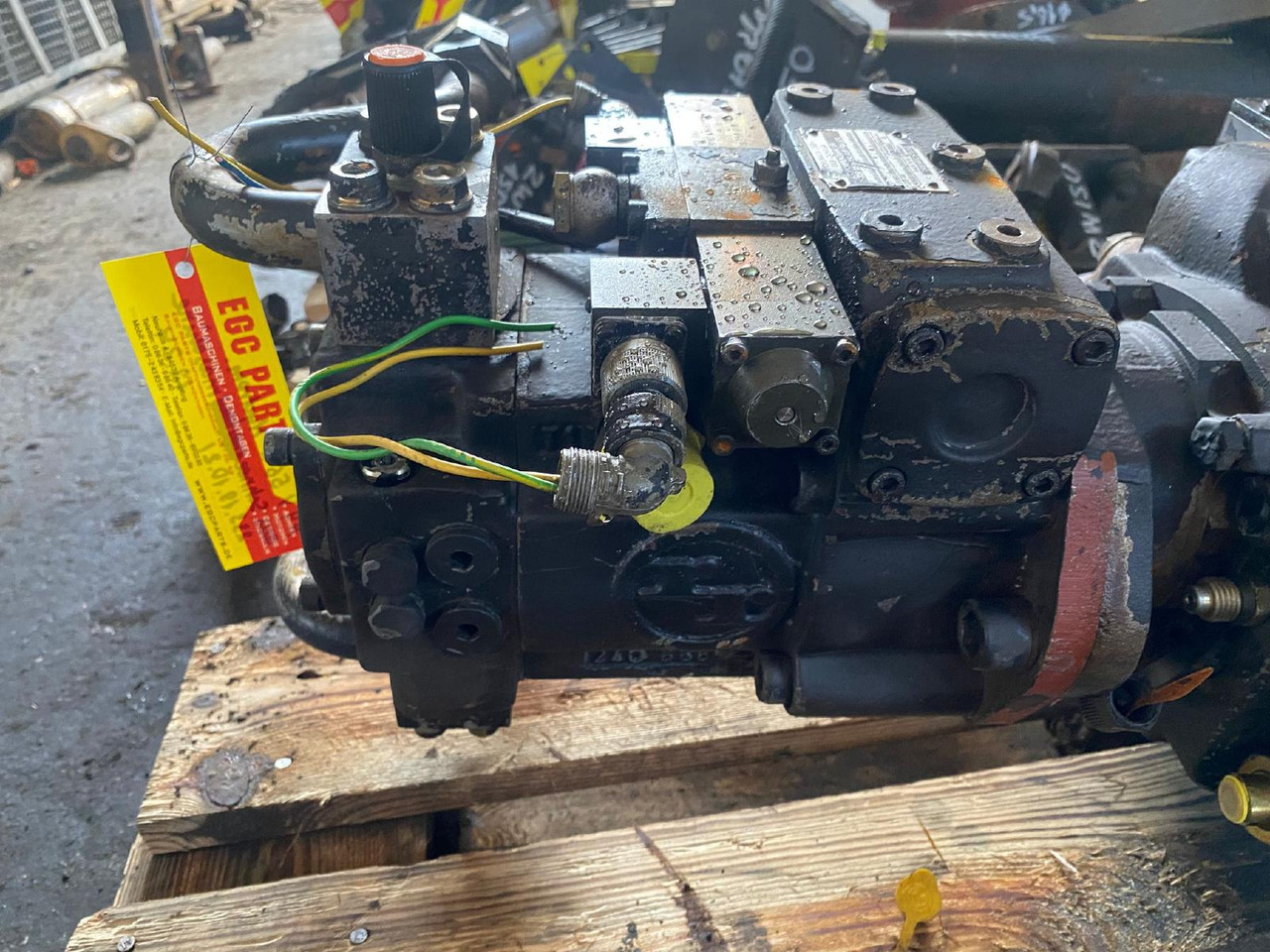 Hydromatik A4V56, A4V125 aus Kässbohrer PB 240D - Hidráulica de Veículo municipal/ Especial: foto 3 Hydromatik A4V56, A4V125 aus Kässbohrer PB 240D - Hidráulica de Veículo municipal/ Especial: foto 3