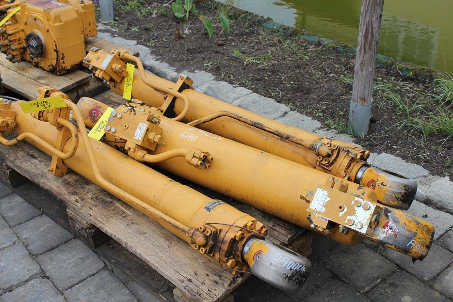Liebherr A 900 LIT - Cilindro hidráulico de Máquina de construção: foto 2 Liebherr A 900 LIT - Cilindro hidráulico de Máquina de construção: foto 2