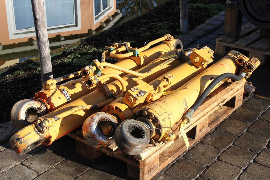 Liebherr A 902 LIT - Cilindro hidráulico de Máquina de construção: foto 5 Liebherr A 902 LIT - Cilindro hidráulico de Máquina de construção: foto 5