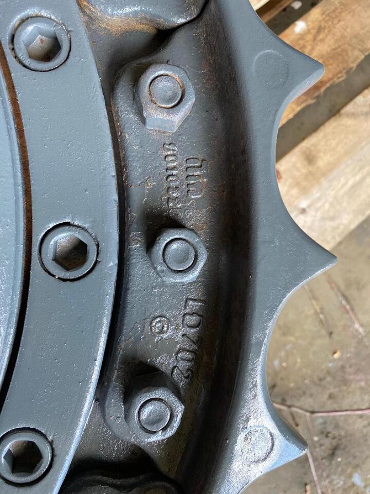 Liebherr FAT 450C - Comando final de Máquina de construção: foto 5 Liebherr FAT 450C - Comando final de Máquina de construção: foto 5