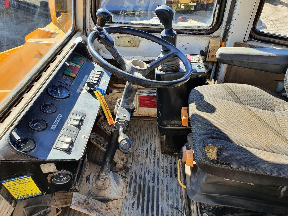 Liebherr L 521 - Carregadeira de rodas: foto 5 Liebherr L 521 - Carregadeira de rodas: foto 5