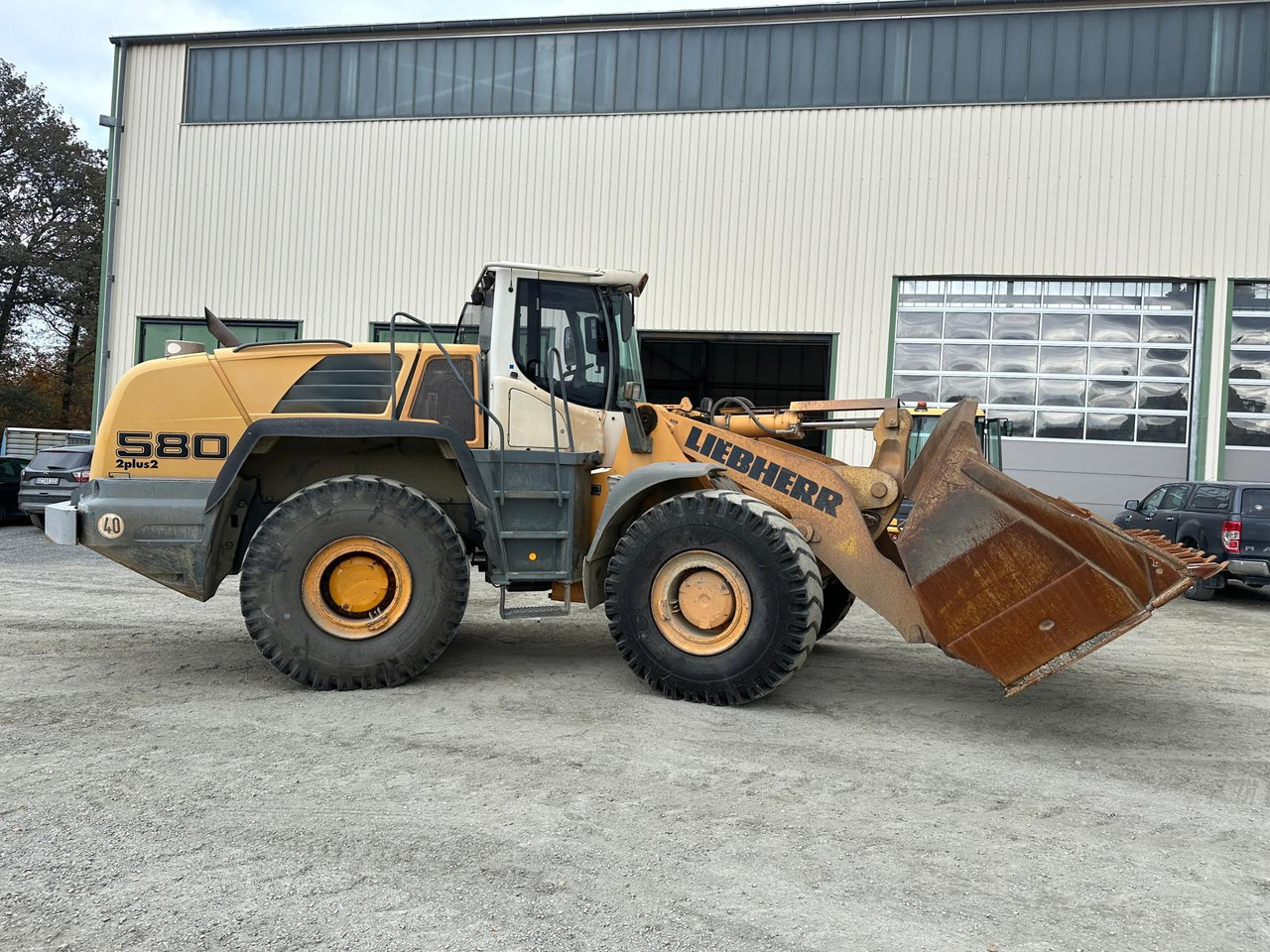 Liebherr L 580 2 plus 2 - Carregadeira de rodas: foto 3 Liebherr L 580 2 plus 2 - Carregadeira de rodas: foto 3