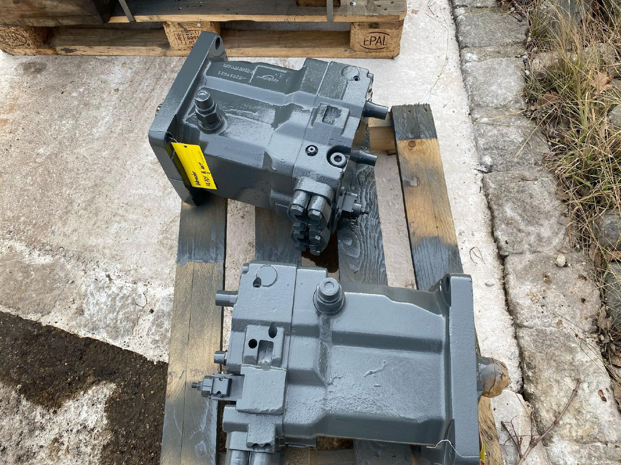 Liebherr Linde HMV 210 aus PR 724 - Comando final de Máquina de construção: foto 5 Liebherr Linde HMV 210 aus PR 724 - Comando final de Máquina de construção: foto 5