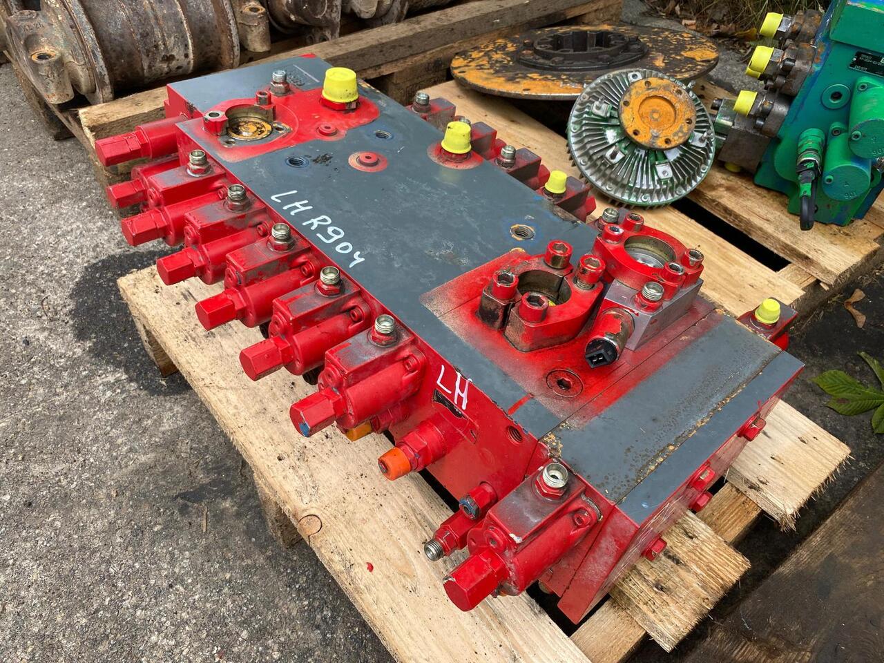 Liebherr R 904 - Válvula hidráulica de Máquina de construção: foto 4 Liebherr R 904 - Válvula hidráulica de Máquina de construção: foto 4