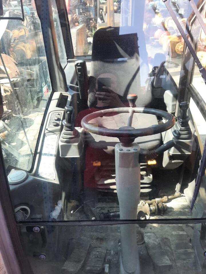 Mecalac 714 MW - Cabine de Máquina de construção: foto 4 Mecalac 714 MW - Cabine de Máquina de construção: foto 4