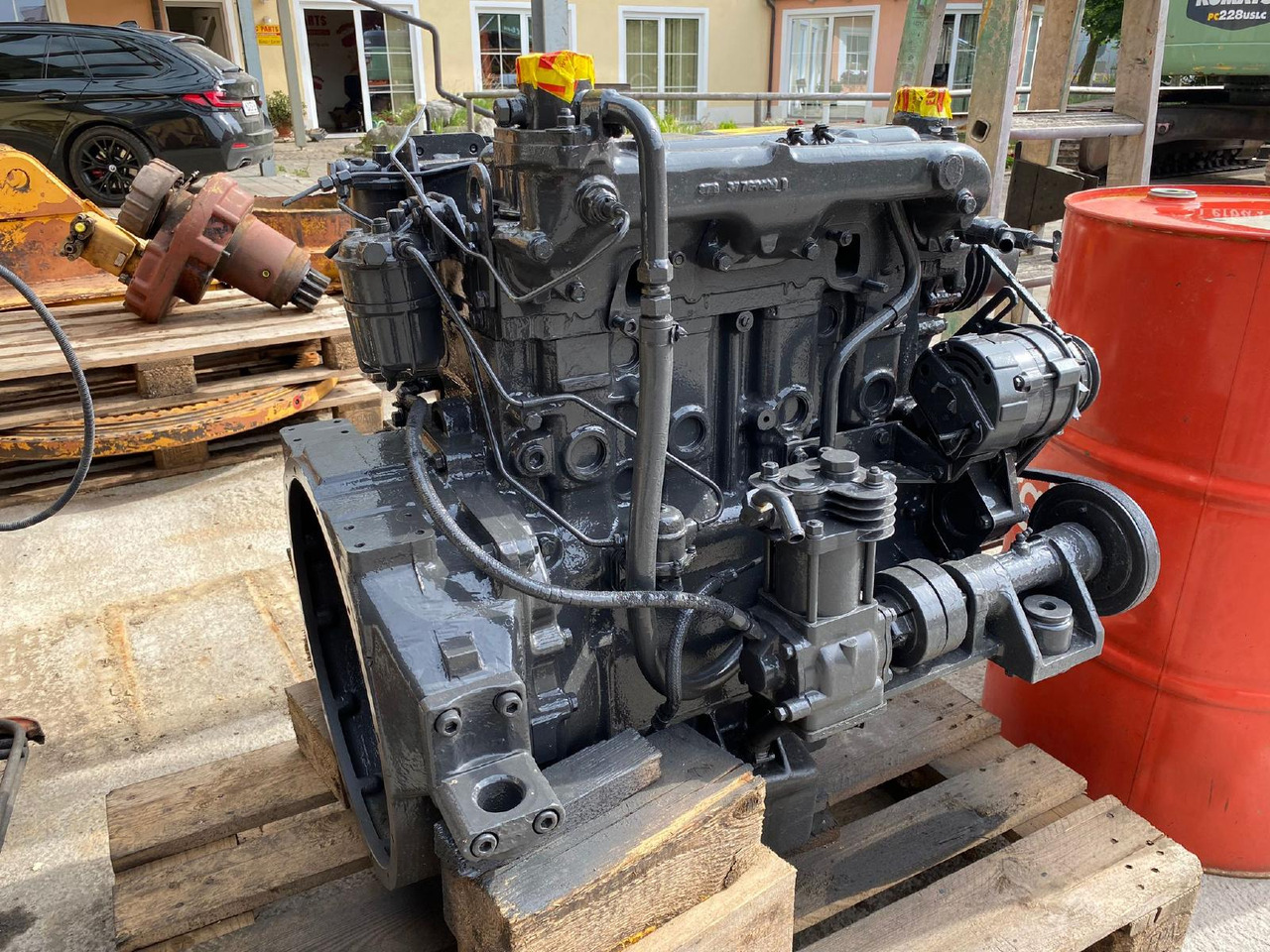 Perkins LF 4.248 aus Hanomag 33C - Motor de Máquina de construção: foto 2 Perkins LF 4.248 aus Hanomag 33C - Motor de Máquina de construção: foto 2