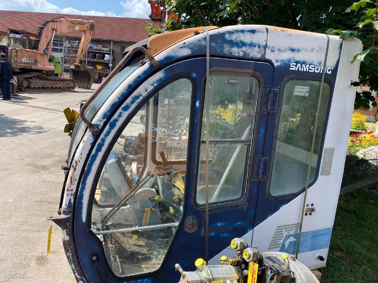 Samsung SE 210 - Cabine de Máquina de construção: foto 3 Samsung SE 210 - Cabine de Máquina de construção: foto 3