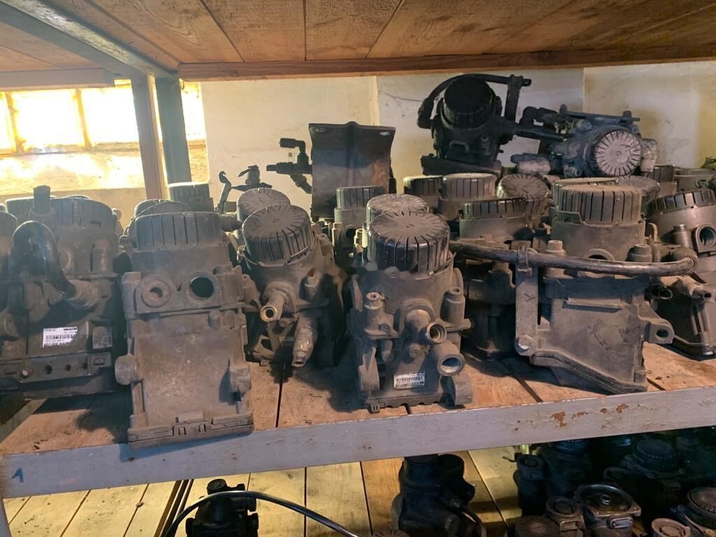 Knorr-Bremse Pojedynczy   Scania R 124 Hurt modulatorów EBS zawór pojedynczy przód truck - Válvula de freio de Caminhão: foto 5 Knorr-Bremse Pojedynczy   Scania R 124 Hurt modulatorów EBS zawór pojedynczy przód truck - Válvula de freio de Caminhão: foto 5