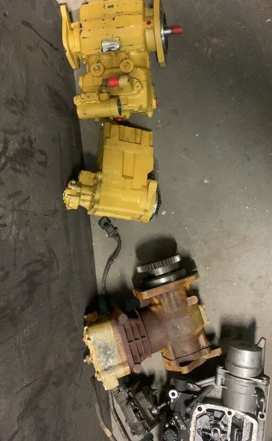Kompresor Powietrza Perkins / Caterpillar K020283 - Compressor, sistema de ar comprimido de Caminhão: foto 1 Kompresor Powietrza Perkins / Caterpillar K020283 - Compressor, sistema de ar comprimido de Caminhão: foto 1