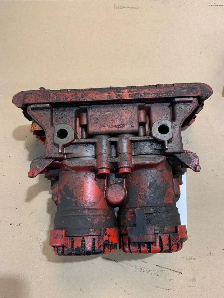 Modulator Podwójny KNORR BREMSE MAN K050210 Zawór EBS K050210 - Válvula de freio de Caminhão: foto 4 Modulator Podwójny KNORR BREMSE MAN K050210 Zawór EBS K050210 - Válvula de freio de Caminhão: foto 4