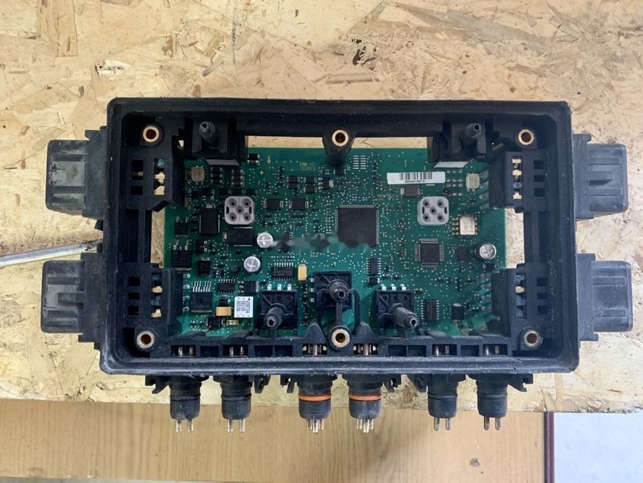 WABCO Elektronika D E TEBS E Modulator naczepa hurt części - Fusível de Reboque: foto 2 WABCO Elektronika D E TEBS E Modulator naczepa hurt części - Fusível de Reboque: foto 2