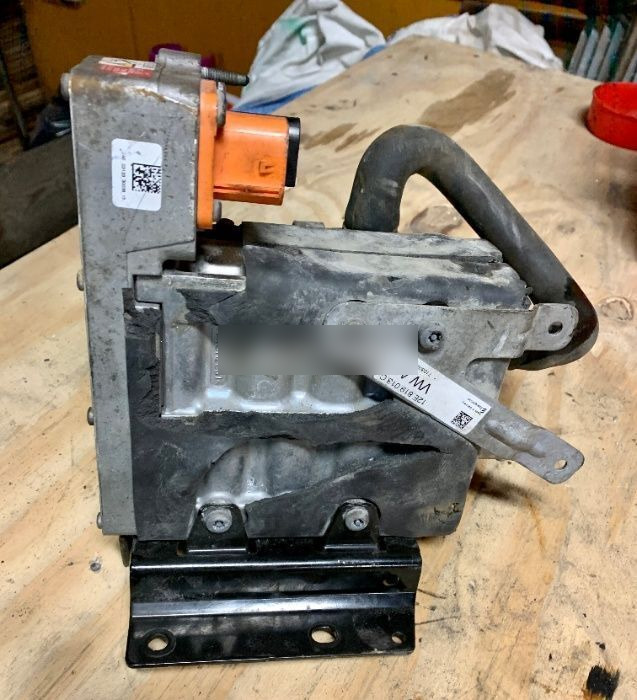 Wymiennik Ciepła Oryginał 12E.963.231B  for Volkswagen GOLF VII, E-Golf automobile - Radiador de óleo de Automóvel: foto 2 Wymiennik Ciepła Oryginał 12E.963.231B  for Volkswagen GOLF VII, E-Golf automobile - Radiador de óleo de Automóvel: foto 2