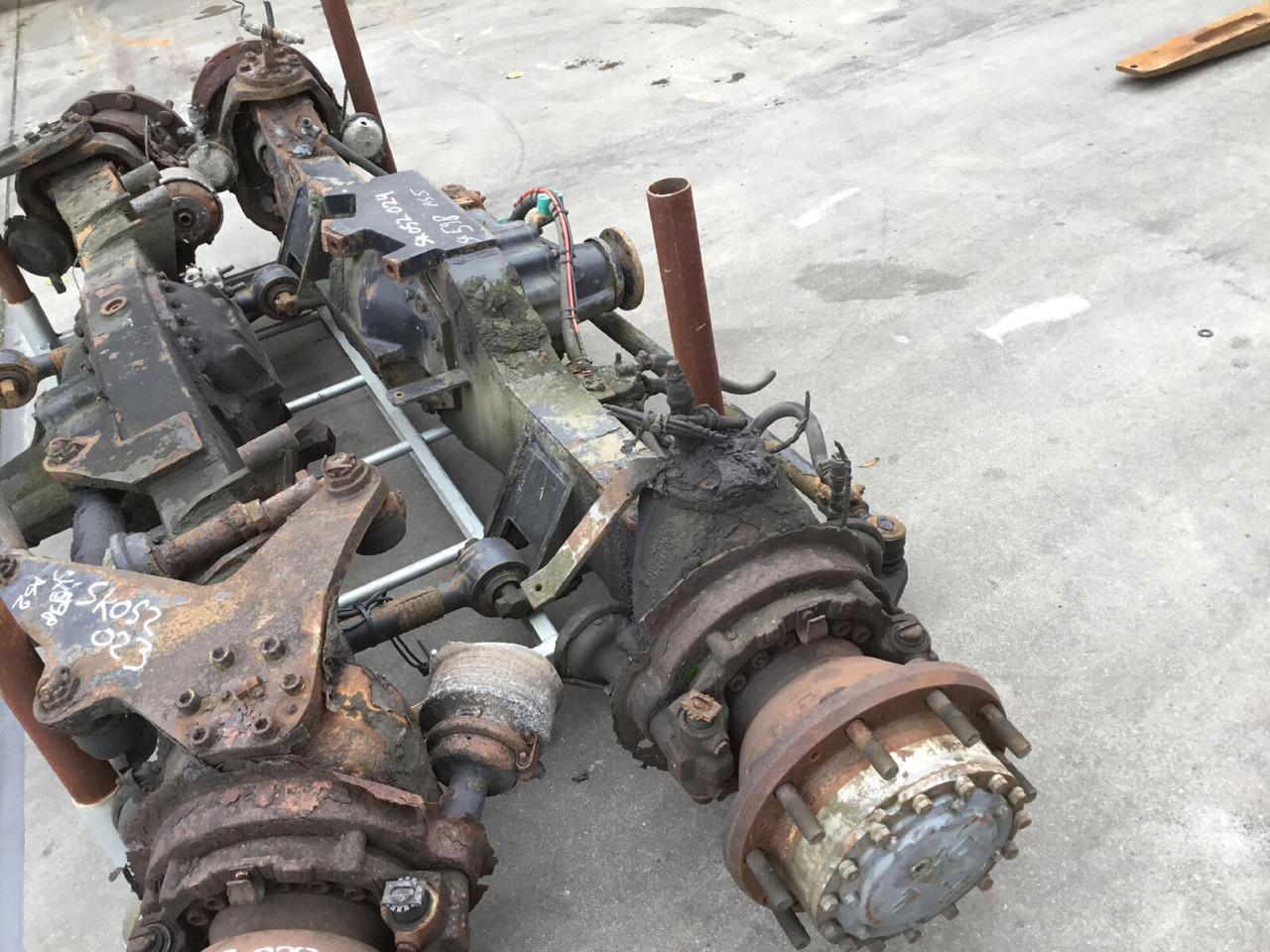 DAF SK 598 axle 5 - Eixo e peças de Guindaste móvel: foto 3 DAF SK 598 axle 5 - Eixo e peças de Guindaste móvel: foto 3