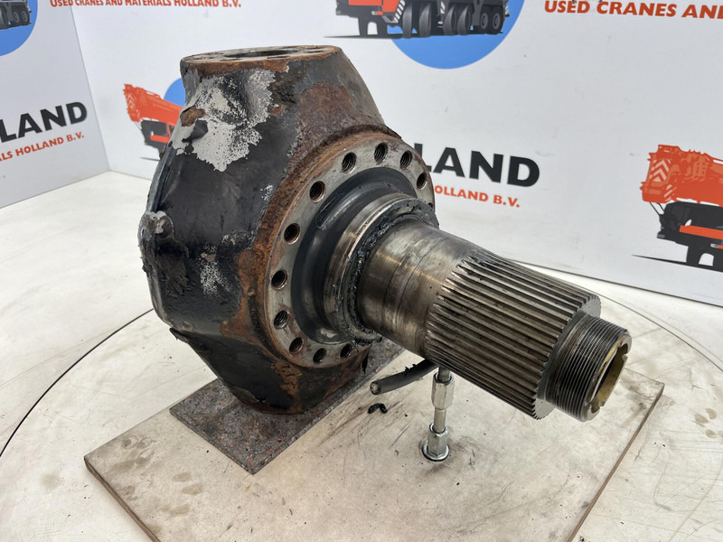 Faun ATF 45-3 Steering knuckle 16 holes axle 3 - Manga de eixo de Guindaste: foto 3 Faun ATF 45-3 Steering knuckle 16 holes axle 3 - Manga de eixo de Guindaste: foto 3