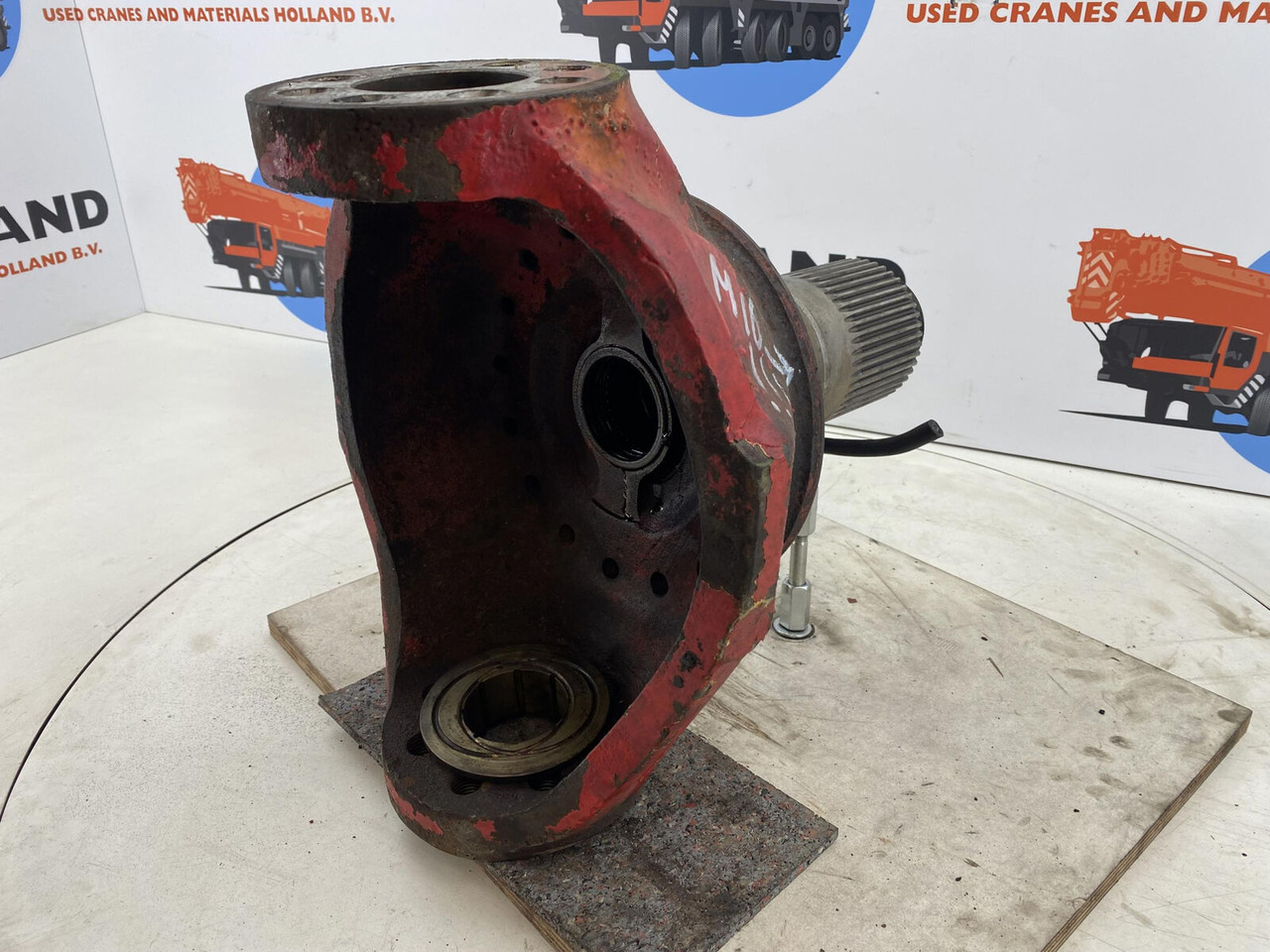 Manga de eixo de Guindaste móvel Gottwald AMK 70 Steering knuckle 16 holes axle 2: foto 6