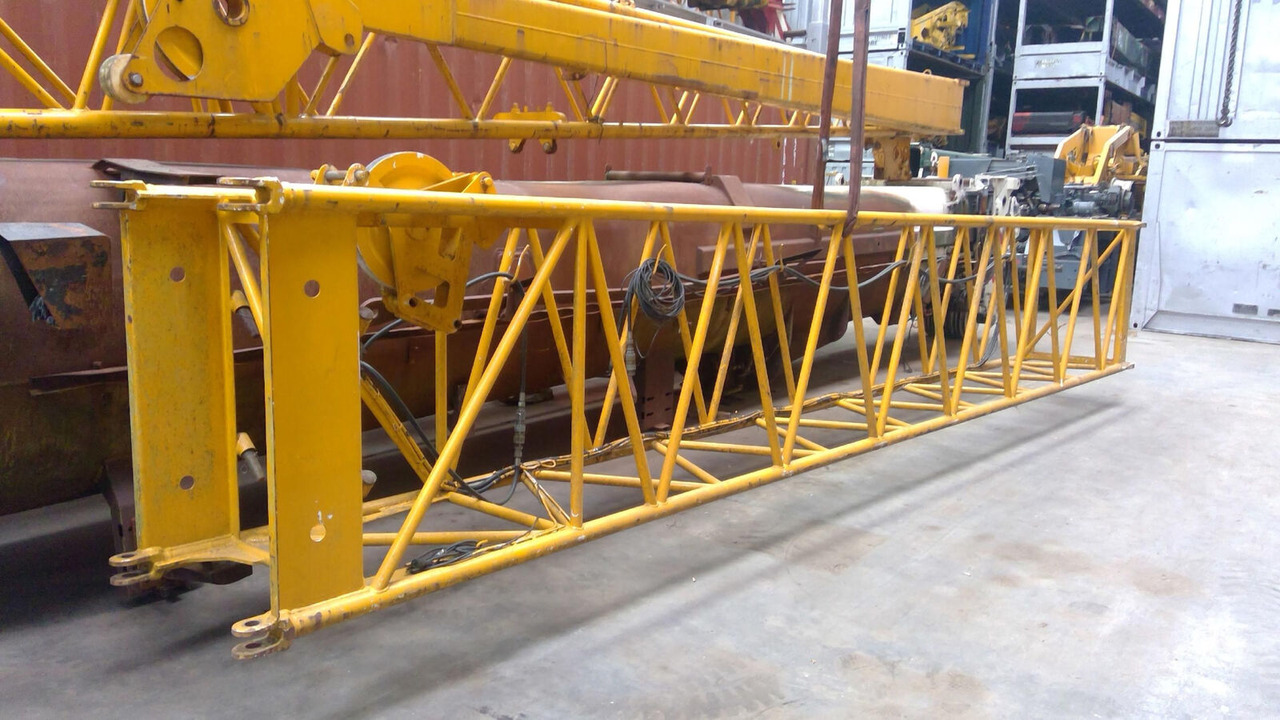 Grove GMK 5100 main boom extensions 8m - Lança de Guindaste móvel: foto 1 Grove GMK 5100 main boom extensions 8m - Lança de Guindaste móvel: foto 1