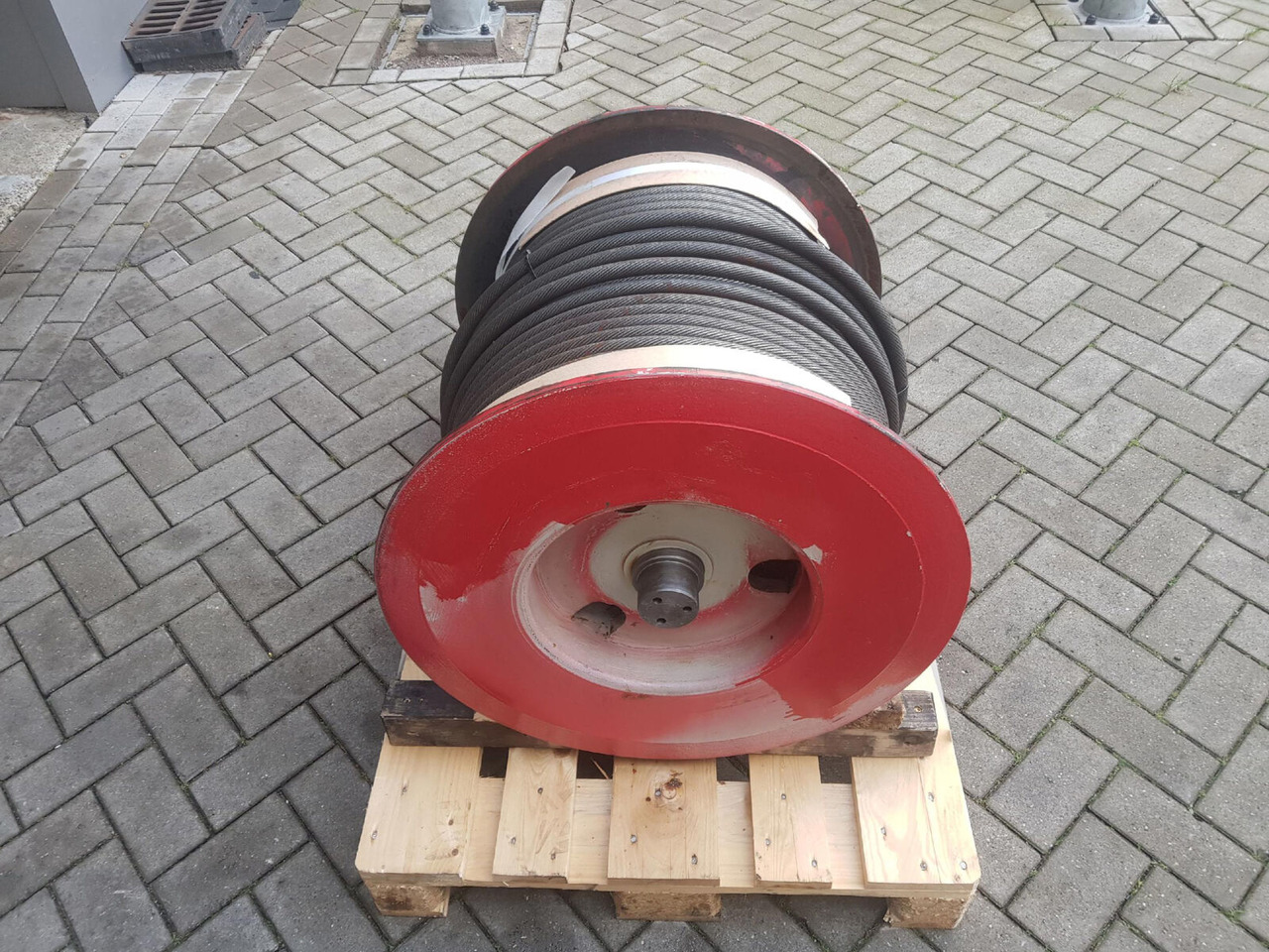 Grove GMK 5130-2 winch - Molinete de Guindaste móvel: foto 4 Grove GMK 5130-2 winch - Molinete de Guindaste móvel: foto 4