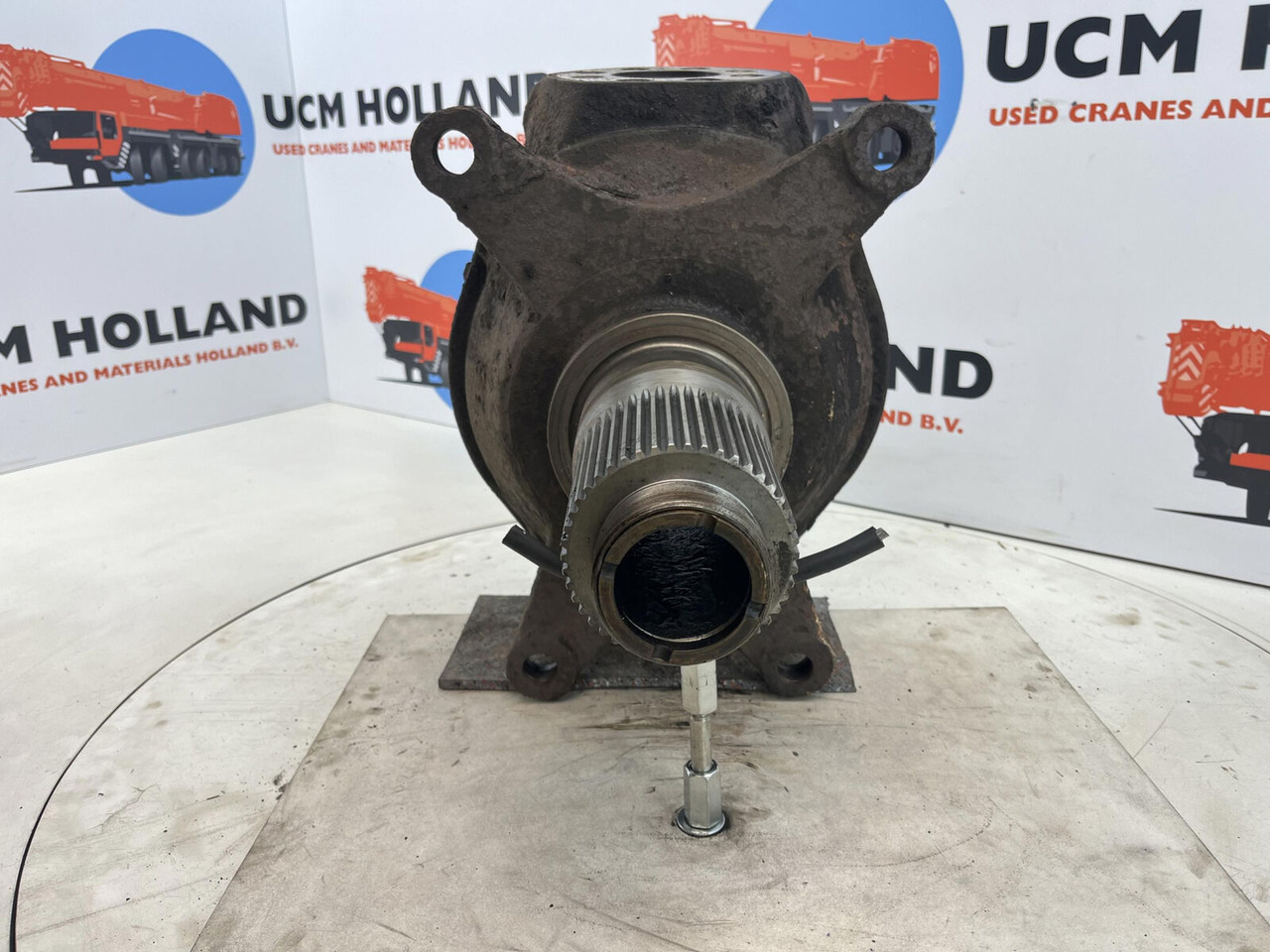 Krupp 70 GMT Steering knuckle axle 1 - Manga de eixo de Guindaste móvel: foto 2 Krupp 70 GMT Steering knuckle axle 1 - Manga de eixo de Guindaste móvel: foto 2